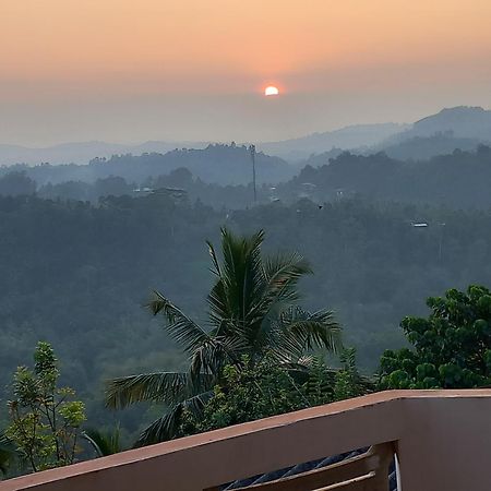 Mountain Bliss Villa Peradeniya Exterior photo