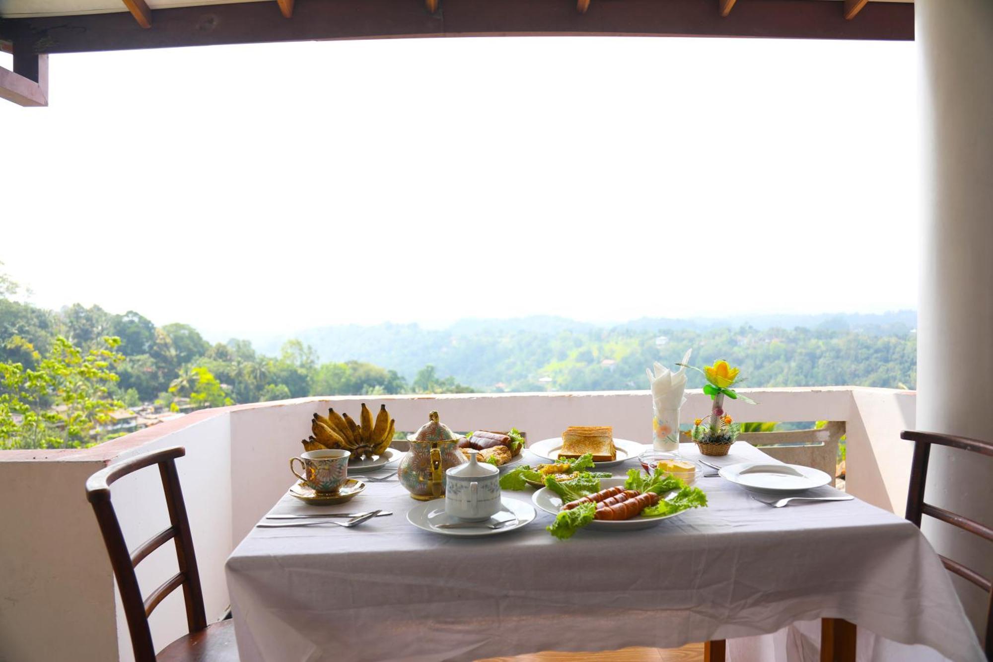 Mountain Bliss Villa Peradeniya Exterior photo