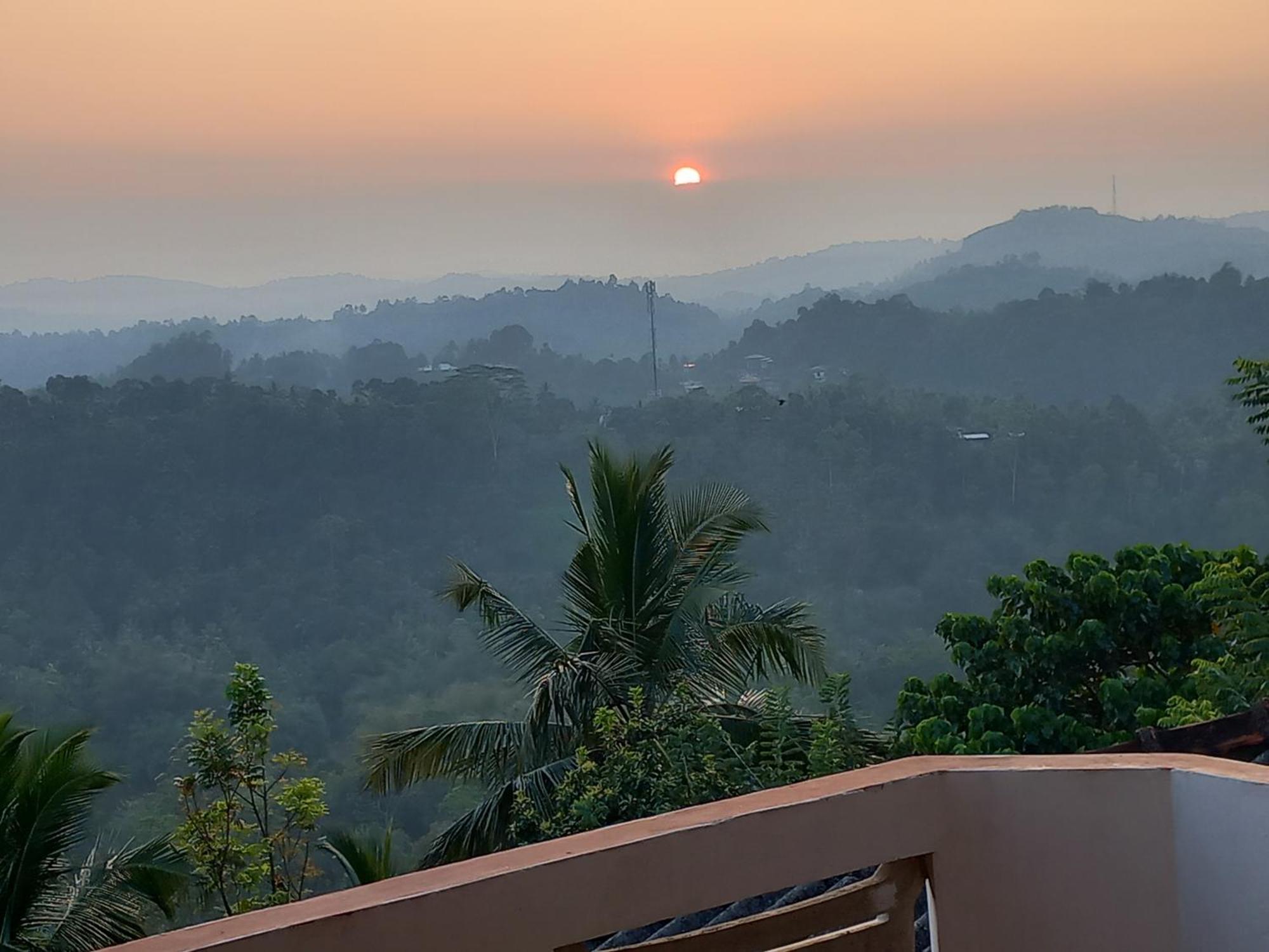 Mountain Bliss Villa Peradeniya Exterior photo
